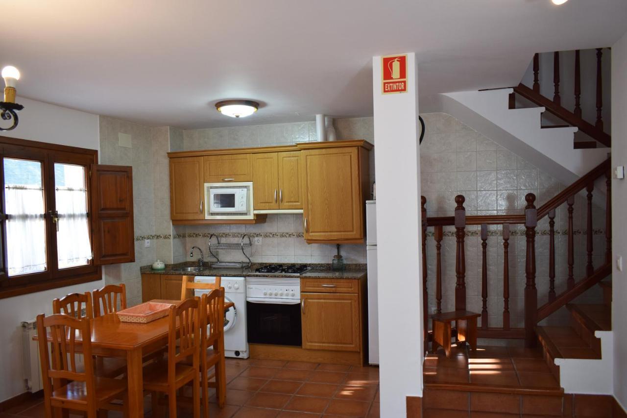 Apartamentos Rurales La Taberna Matienzo Exterior photo